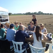 41) Speeddaten met collega's  (Eigen locatie)