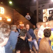 52) Pop Quiz *  (Eigen locatie)