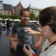 63) Wie is de Sjaak?  Sneek