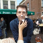 64) Wie is de Sjaak?  Sneek