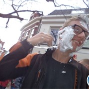 32) Wie is de Sjaak?  Enschede