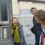 23) Escape in the City Gent