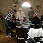 82) Moordspel *  (Eigen locatie)