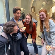 126) Wie is de Rat (zonder horeca)  (Eigen locatie)