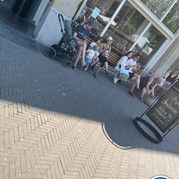 33) Wie ontdekt de Verrader? Den Haag
