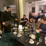 100) Wie ontdekt de Verrader? aan tafel *  (Eigen locatie)