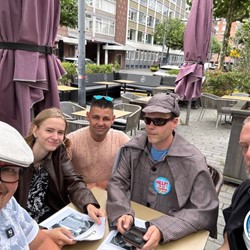 Cluedo met begeleiding op afstand  (Eigen locatie)