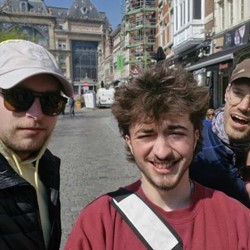 The Hunt eigen locatie  (Eigen locatie)