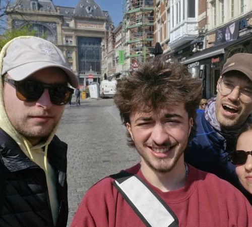 The Hunt eigen locatie  (Eigen locatie)