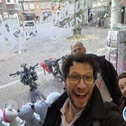 15) The Phone met begeleiding op afstand   (Eigen locatie)