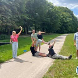 Help, de Directeur is ontvoerd! *  (Eigen locatie)