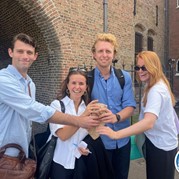 44) Wie is de Rat (zonder horeca)  (Eigen locatie)