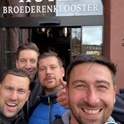 18) The Hunt eigen locatie  (Eigen locatie)