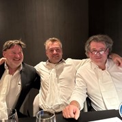 3) Wie ontdekt de Verrader? aan tafel *  (Eigen locatie)