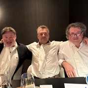 5) Wie ontdekt de Verrader? aan tafel *  (Eigen locatie)