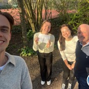 8) Help, de Directeur is ontvoerd! *  (Eigen locatie)