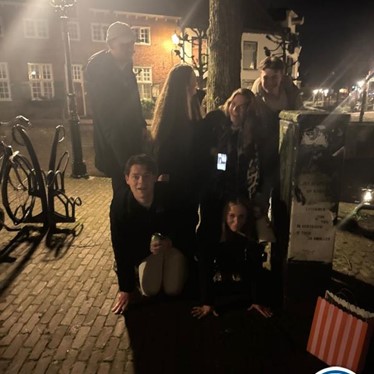 Wie ontdekt de Verrader met begeleiding op afstand  (Eigen locatie)