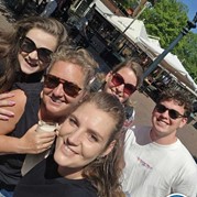 2) Wie ontdekt de Verrader met begeleiding op afstand  (Eigen locatie)