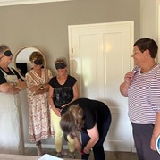 2) Alles mag op Vrijdag Quiz*   (Eigen locatie)