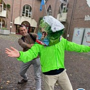 15) Help, de Directeur is ontvoerd! *  (Eigen locatie)