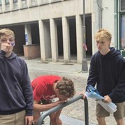 21) The Hangover met begeleiding op afstand  (Eigen locatie)