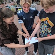 18) Cluedo met begeleiding op afstand  (Eigen locatie)