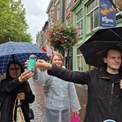 57) Wie ontdekt de Verrader? Delft