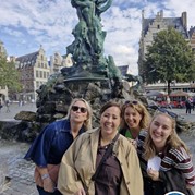 2) Wie ontdekt de Verrader? Antwerpen